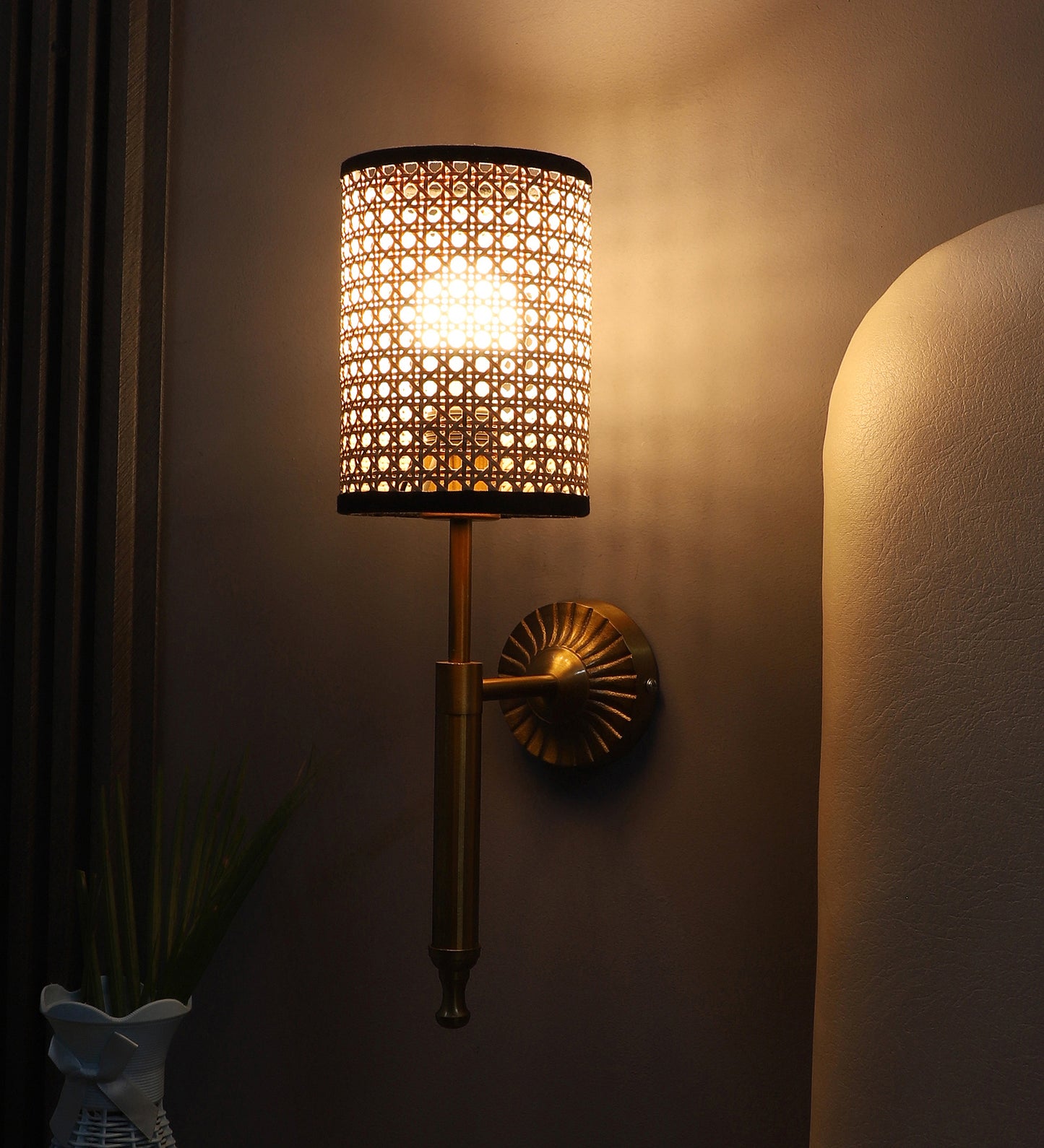 Modern Wall Lamp For Living Room | Art Deco Wall Light - Rein - Akway Uncategorized (Image 2)