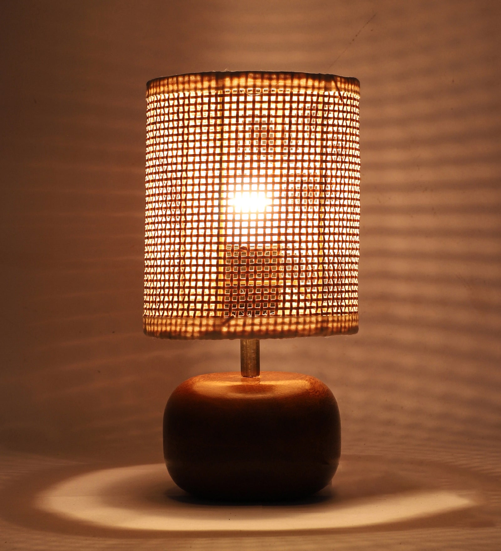 Handwoven Rattan Table Lamp for Cozy Home Décor - Guinevere - Akway Lighting > Table Lamps (Image 5)