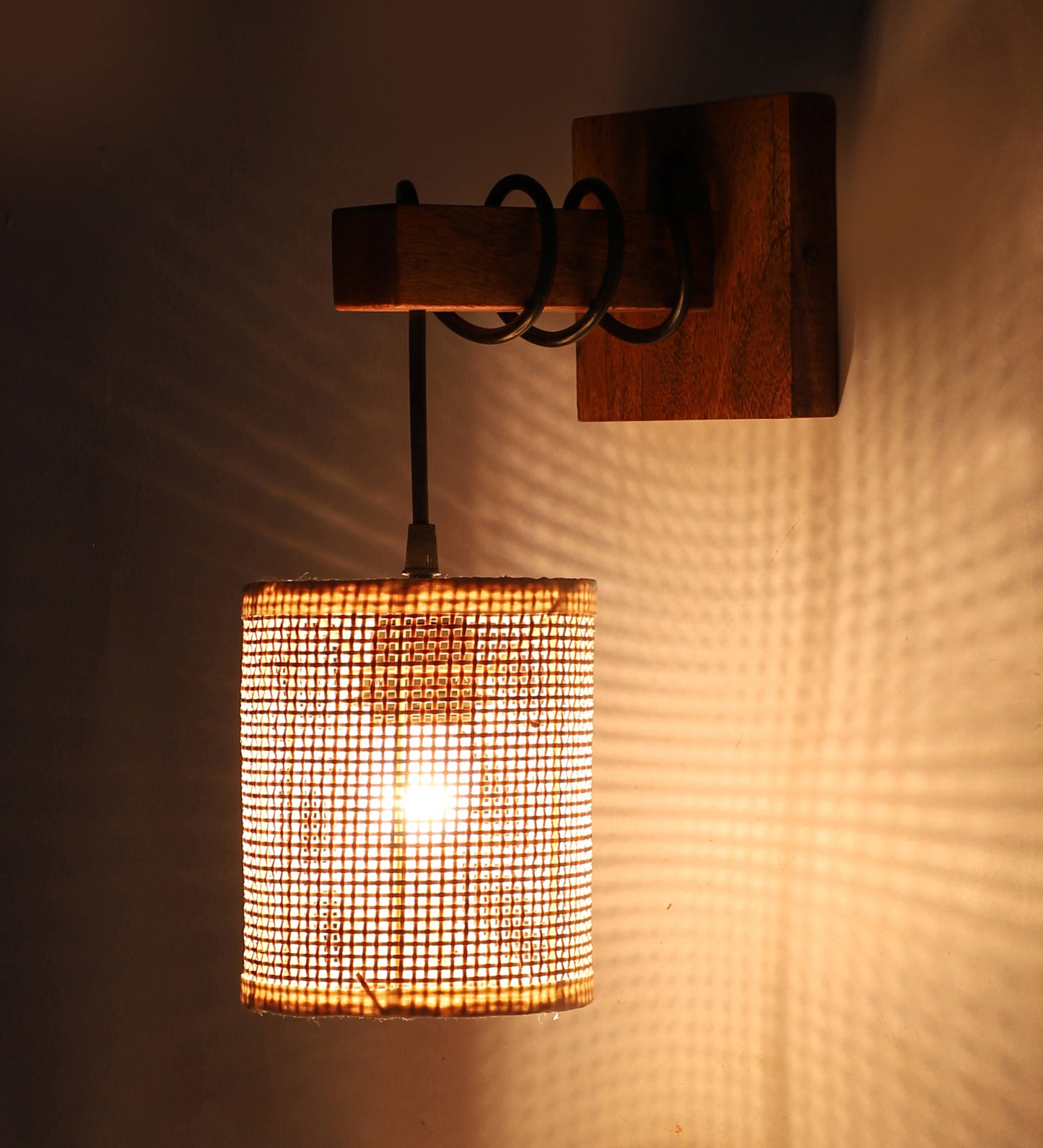 Modern Handcrafted Rattan Wall Lamp for Warm Ambient Lighting - Hazel - Image 8