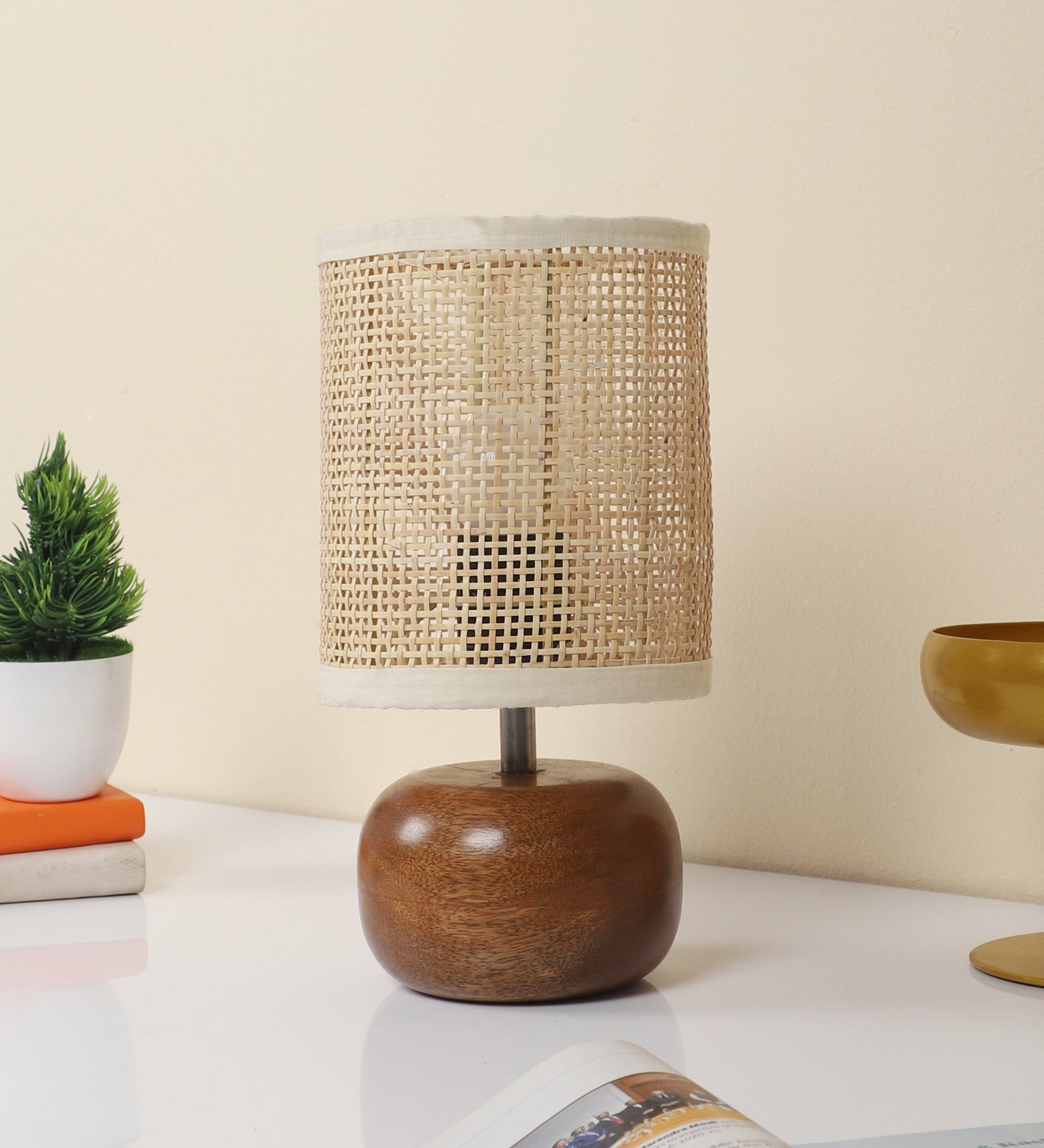 Handwoven Rattan Table Lamp for Cozy Home Décor - Guinevere - Akway Lighting > Table Lamps (Image 1)