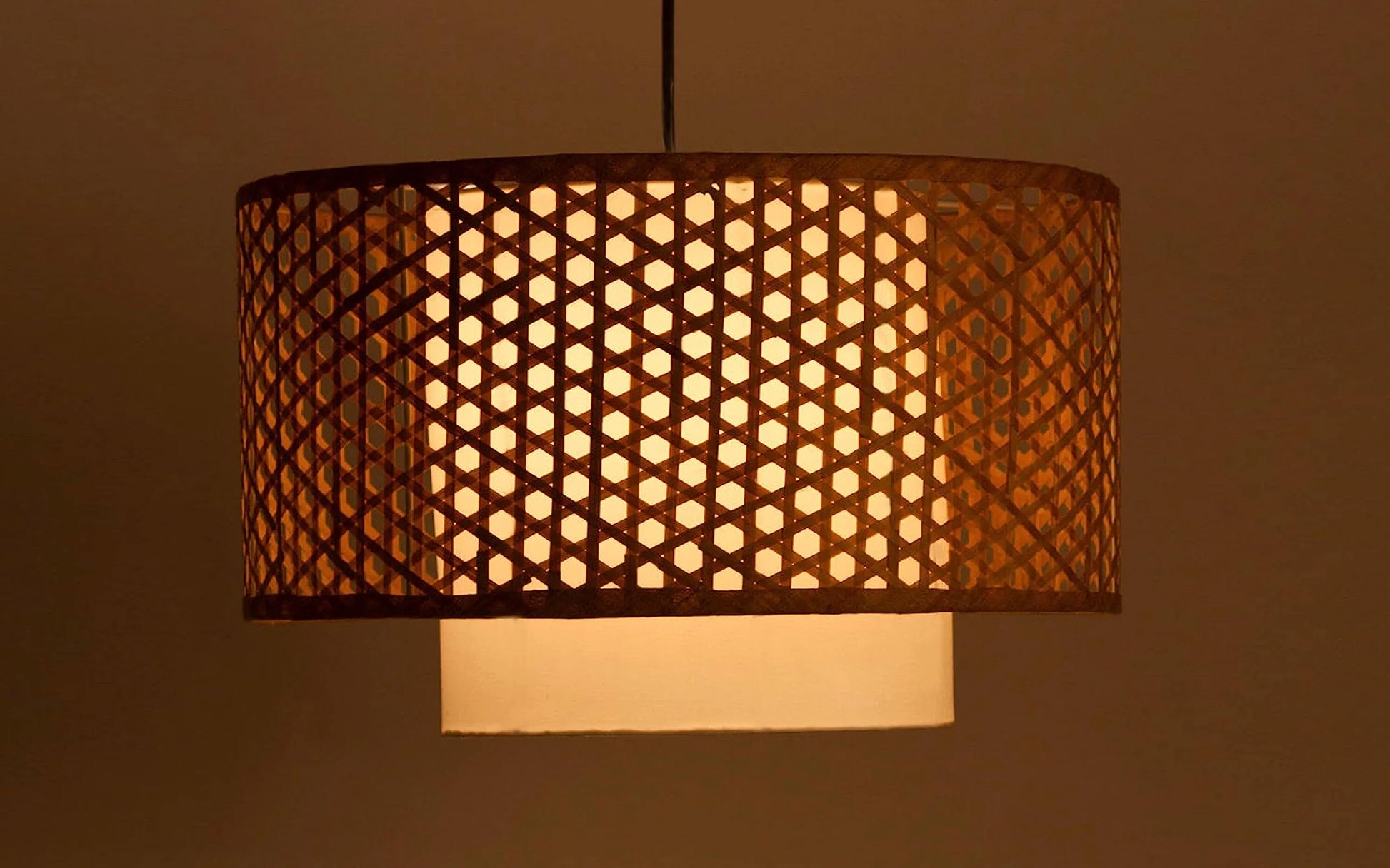 AKWAY Bamboo Lamp for Living Room Cane Pendant Light Rattan lamp for Hanging Bamboo Ceiling lamp for Home Decoration (Beige 12 Dia x 7) - Akway